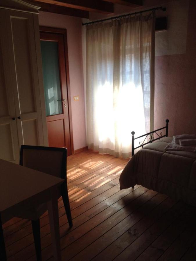 Bed and Breakfast La Casa Del Borgo Ittireddu Exteriér fotografie